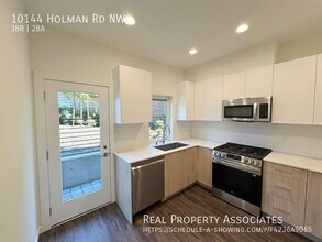 10144 Holman Rd NW in Seattle, WA - Building Photo - Building Photo