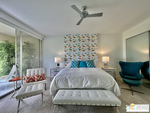 16 Lakeview Dr in Palm Springs, CA - Foto de edificio - Building Photo