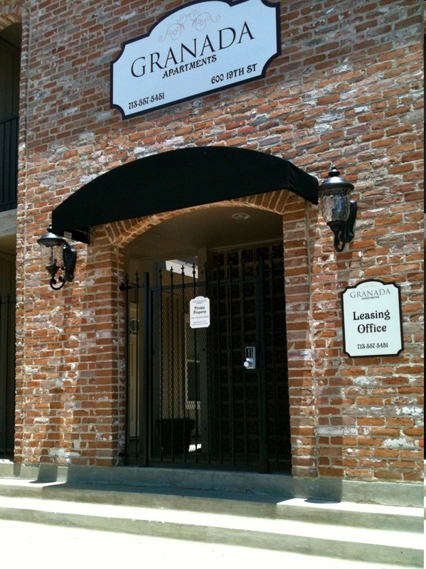 Granada Apartments in Galveston, TX - Foto de edificio - Building Photo