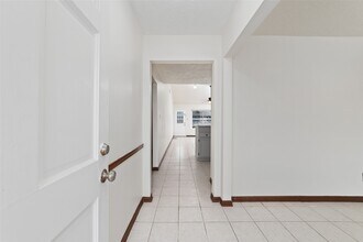 10410 Rancho Bernardo Ln in Sugar Land, TX - Building Photo - Building Photo