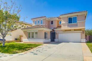3987 Via Cangrejo in San Diego, CA - Building Photo
