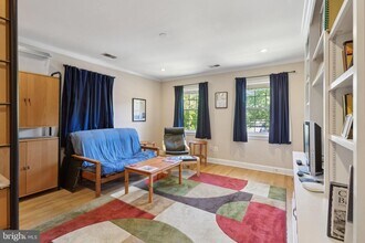 2650 39th St NW in Washington, DC - Building Photo - Building Photo