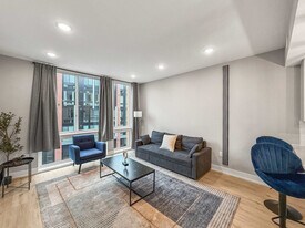 626 N Delaware Ave in Philadelphia, PA - Building Photo