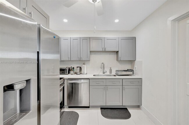 property at 1500 SW 6th Ave