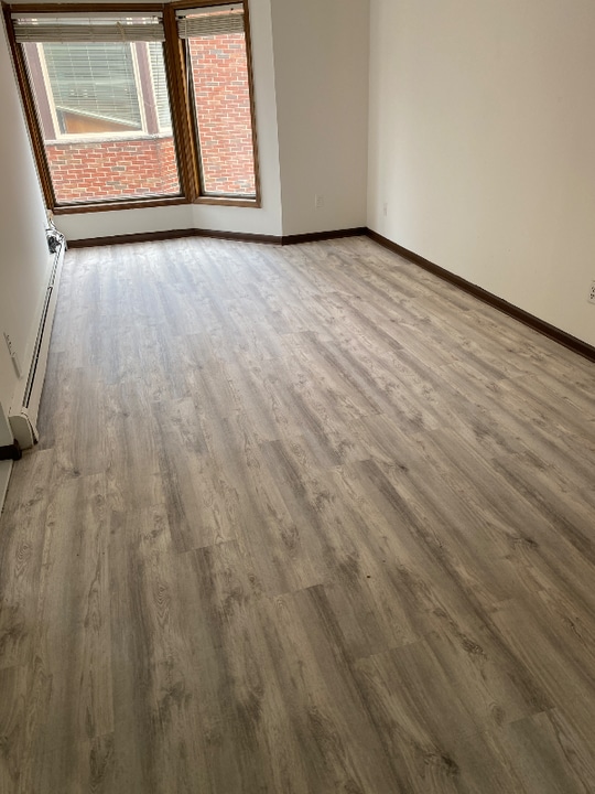 350 E Harriet Ave in Palisades Park, NJ - Building Photo
