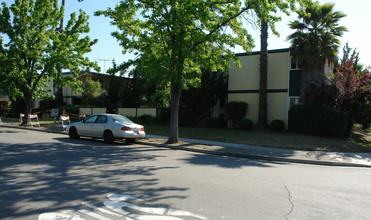 10160-10162 Beardon Dr in Cupertino, CA - Building Photo - Building Photo