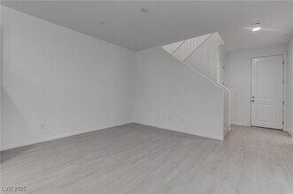 592 Celebratory Pl in Henderson, NV - Building Photo - Building Photo
