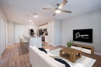 Dream Winter Haven in Winter Haven, FL - Foto de edificio - Building Photo