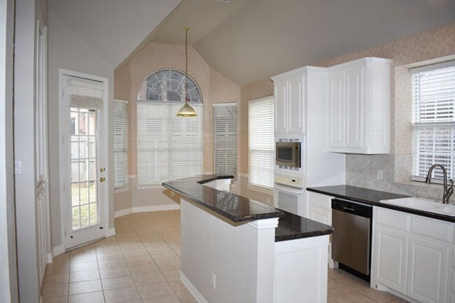 property at 516 Arcadia Dr