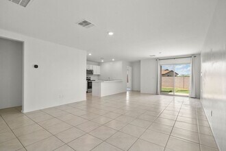 6416 S Ambarella Dr in Tucson, AZ - Building Photo - Building Photo