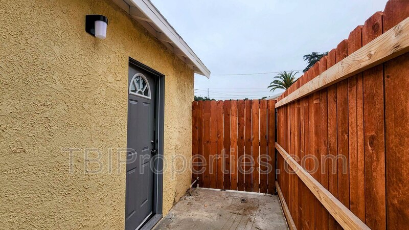 508 Olive St in Upland, CA - Building Photo