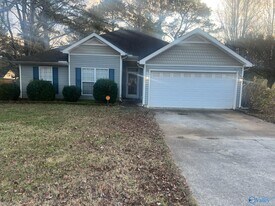 108 Ann Bradley Dr in Huntsville, AL - Building Photo