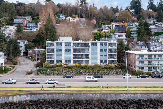 Alki Bonair in Seattle, WA - Foto de edificio - Building Photo