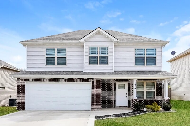 1073 Berra Dr in Springfield, TN - Building Photo