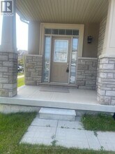 22 Brewis St in Brant, ON - Building Photo - Building Photo