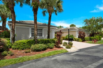 22831 Windsor Wood Ct in Boca Raton, FL - Foto de edificio - Building Photo