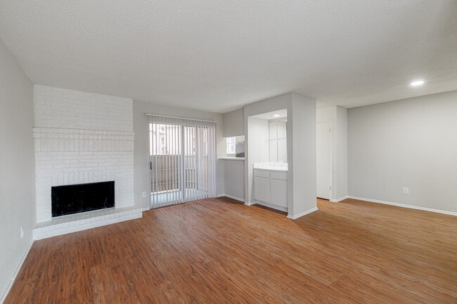 Champion Oaks in Houston, TX - Foto de edificio - Building Photo