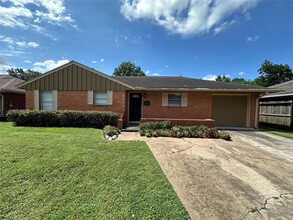 4521 Benning Dr in Houston, TX - Building Photo - Building Photo