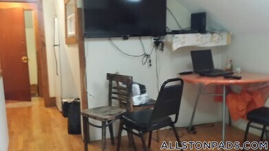 6 Webley St, Unit 3 in Boston, MA - Building Photo - Building Photo