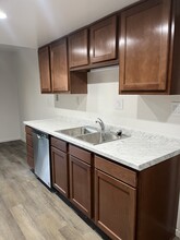 Colonial Crest Apartments in Muncie, IN - Building Photo - Building Photo