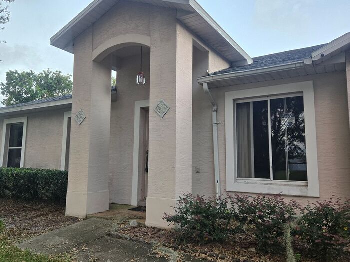 1411 Brayton Cir in Deltona, FL - Foto de edificio