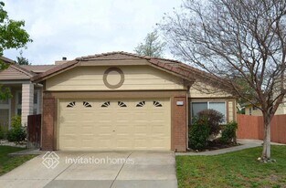 5523 Adobe Spring Way, Unit 328 in Elk Grove, CA - Building Photo