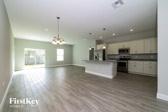 745 Caribou Dr in Poinciana, FL - Building Photo - Building Photo