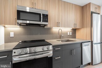 2000 Dreer St in Philadelphia, PA - Building Photo - Building Photo
