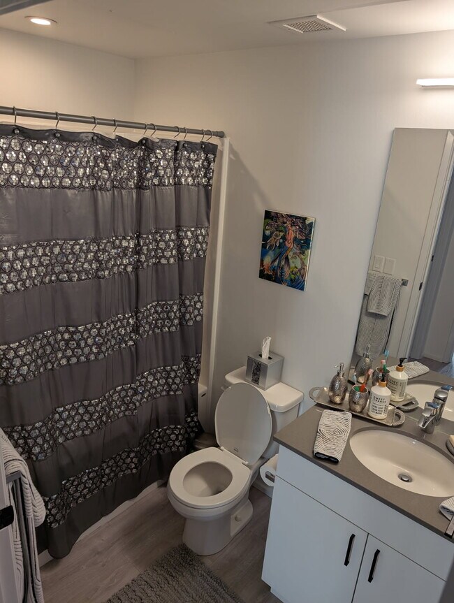 1755 Henderson Hwy in Winnipeg, MB - Building Photo - Building Photo