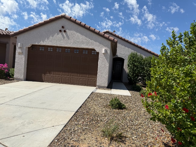8344 N 170th Ln in Waddell, AZ - Foto de edificio - Building Photo