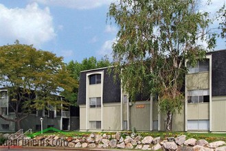 Lake Park Apartments in Washington Terrace, UT - Building Photo - Building Photo