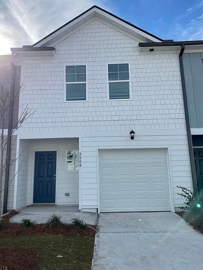 property at 3508 Lakeview Crk