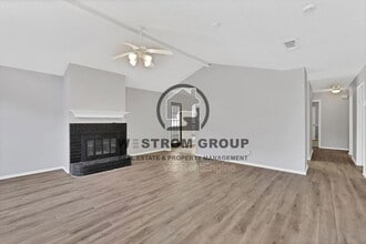 1115 Stone Creek Dr in Mansfield, TX - Building Photo - Building Photo