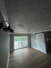 22240 Wyandotte St in Los Angeles, CA - Building Photo - Building Photo