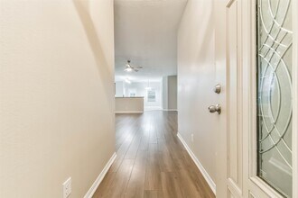 3107 Braepark Ct in Dickinson, TX - Foto de edificio - Building Photo