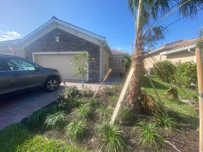 15220 Cortona Wy in Ft. Myers, FL - Building Photo - Building Photo