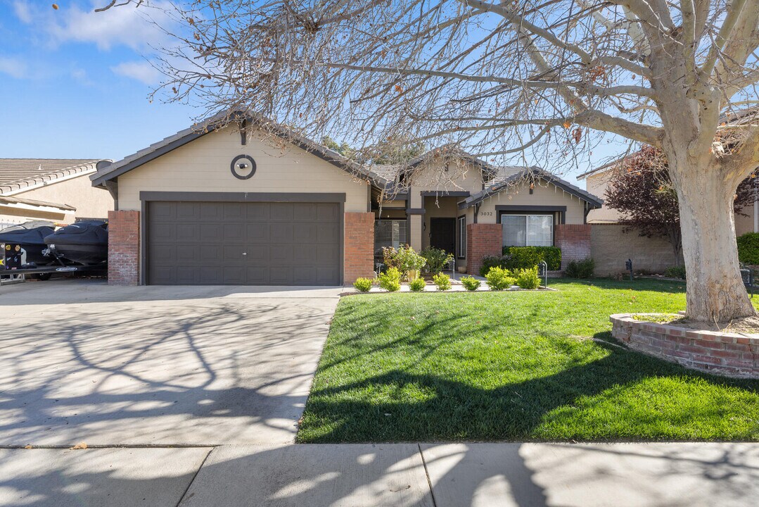 3032 Kaylyn St in Lancaster, CA - Building Photo