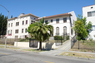 818 S Normandie Ave in Los Angeles, CA - Building Photo - Building Photo