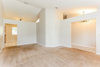 1331 Bee St N in Orange Park, FL - Building Photo - Building Photo