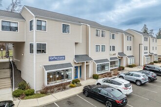 Mews in Branford, CT - Foto de edificio - Building Photo