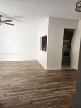 10037 Winding Lake Rd, Unit 1 in Sunrise, FL - Foto de edificio - Building Photo