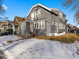 1902 W Nash St in Milwaukee, WI - Building Photo