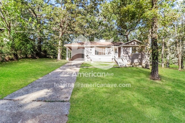 property at 2823 Shannon St