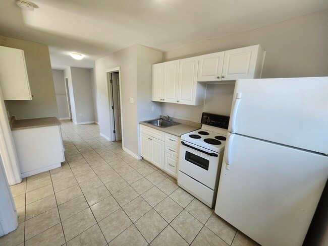 property at 2 Kingsview Ct