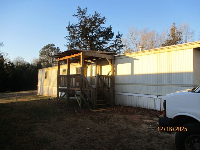 property at 1045 Canyon Ln