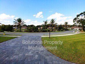 918 Casa Dolce Casa Cir in Rockledge, FL - Foto de edificio - Building Photo