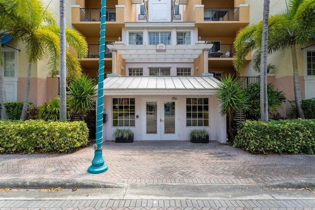 255 NE 3rd Ave, Unit 2316 in Delray Beach, FL - Foto de edificio - Building Photo