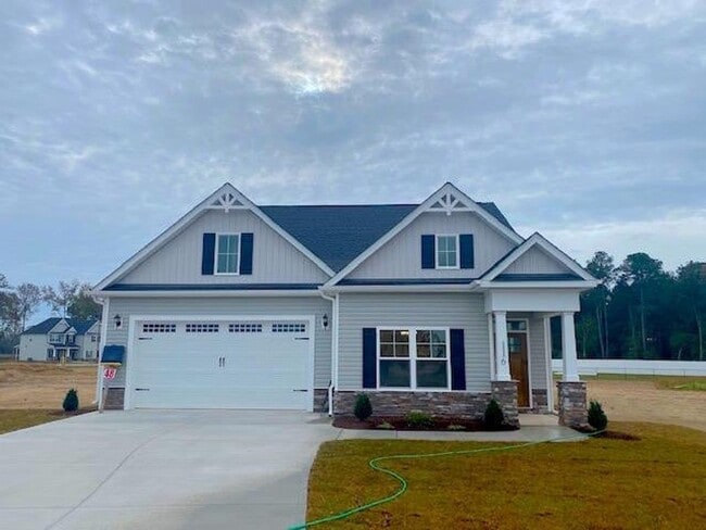 property at 116 Auburn Bay Dr