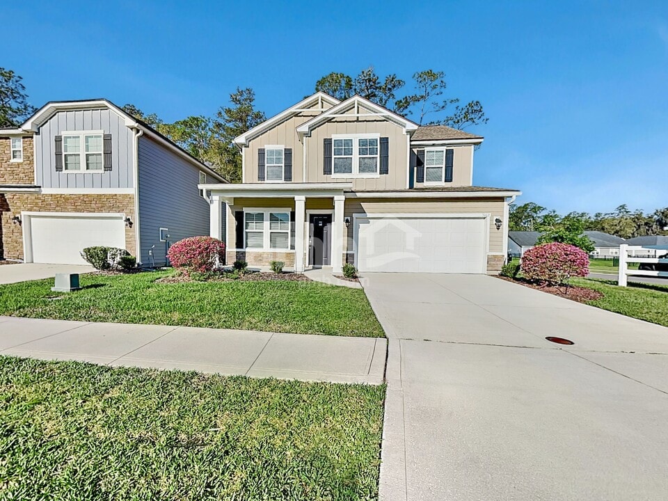 3102 Creek Village Ln in Green Cove Springs, FL - Foto de edificio