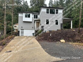 8 Clematis Ln in Bellingham, WA - Building Photo